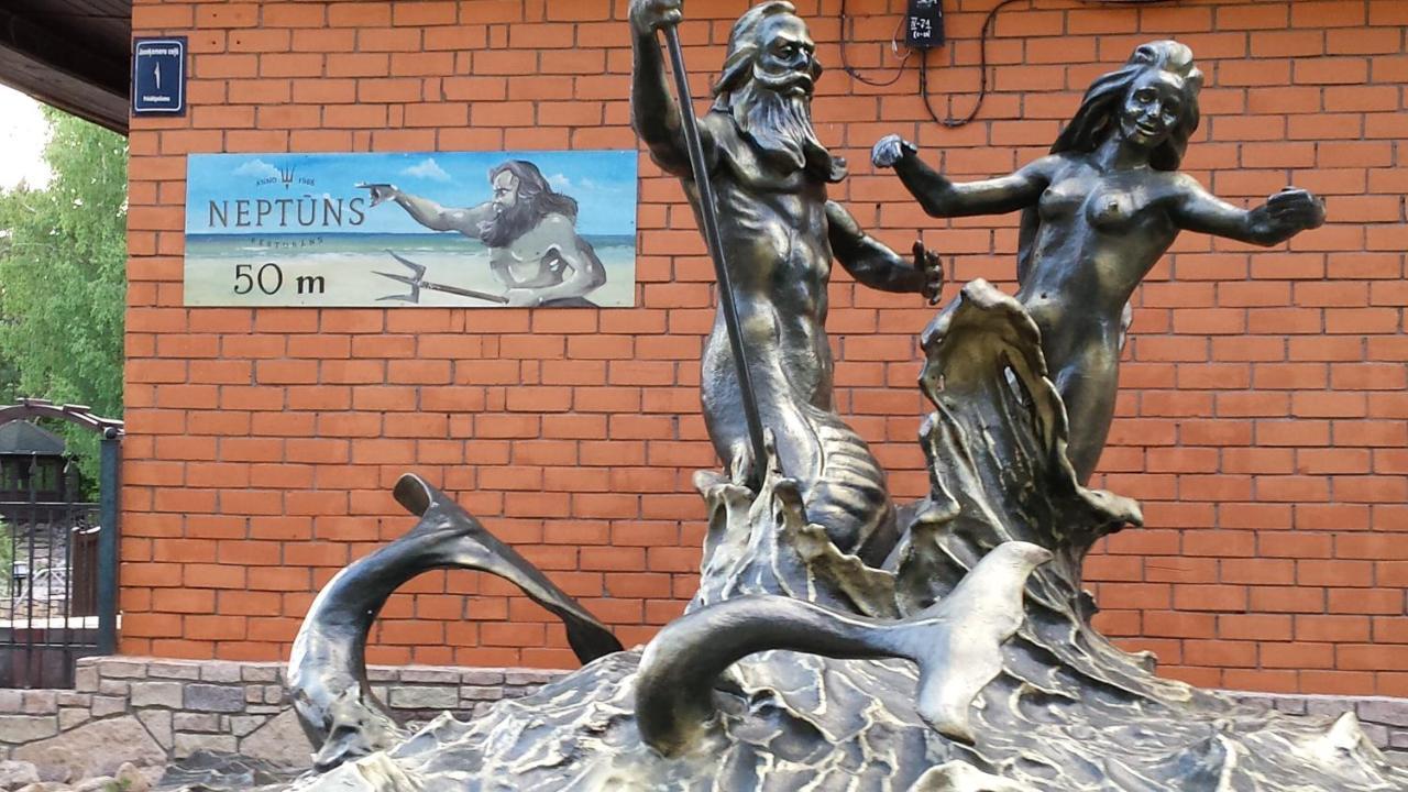 Neptuns Otel Jūrkalne Dış mekan fotoğraf